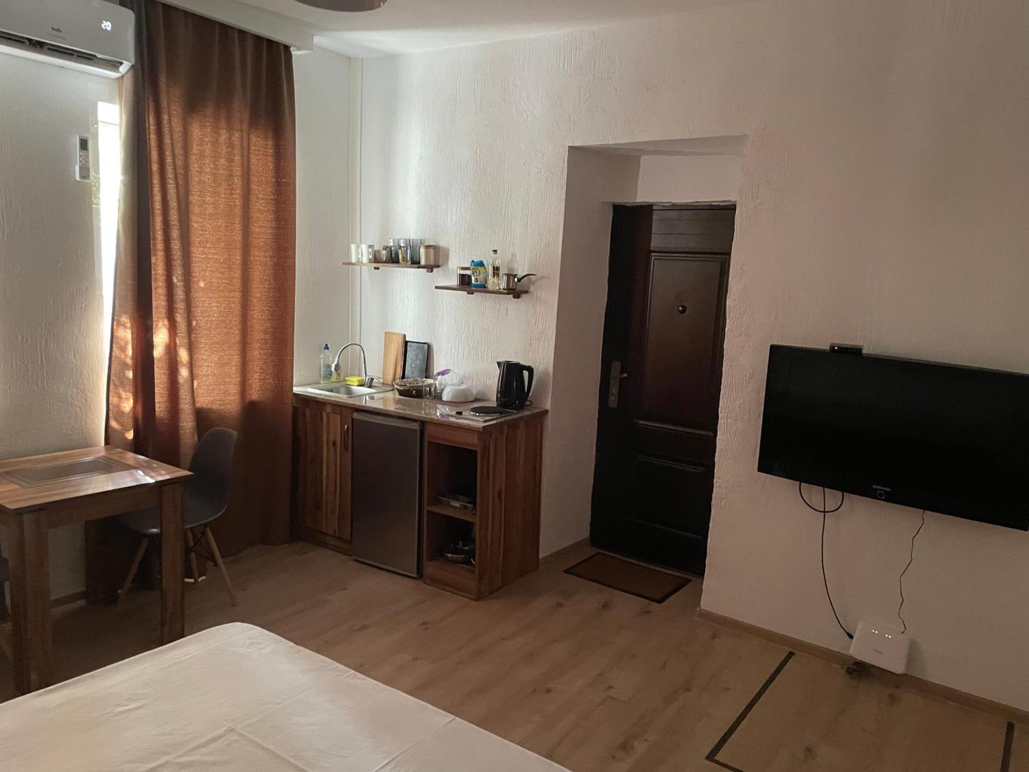 Apartment In The City Center With The Garden Yerevan Exterior photo